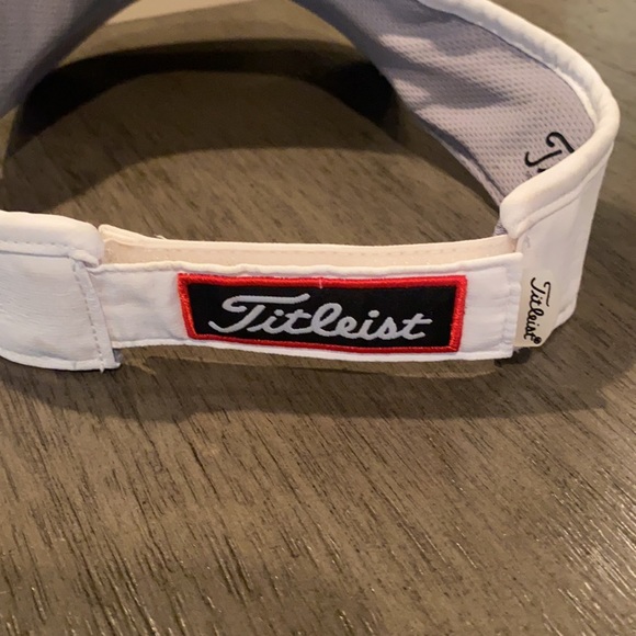 Titleist Golf Visor - Picture 3 of 4